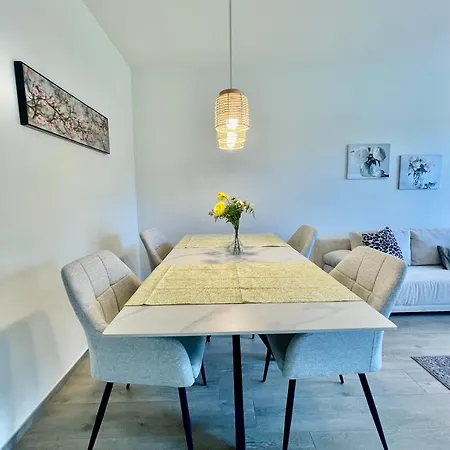 Relax Glicine Apartment *